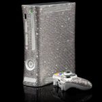Xbox customizado com mais de 11.520 cristais Swarovski