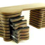 Wave: mesa para escritório esculpida em madeira