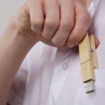 Memory stick no formato de pregador de roupas