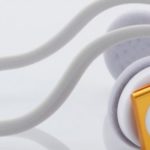 Fone de ouvido Elecom Actrail  com espaço para encaixar um iPod Shuffle