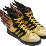 Tênis Adidas Jeremy Scott Wings 2.0 em chamas