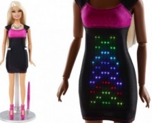 Barbie Digital Dress: com vestido de LED