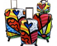 Coleção de malas Heys® New Day Hardside de Romero Britto