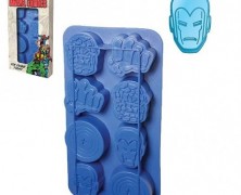 Forma de gelo no formato de personagens da Marvel