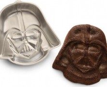 Forma de bolo no formato do rosto do Darth Vader