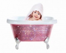 Banheira para bebê cravejada com cristais Swarovski by Lori Gardner
