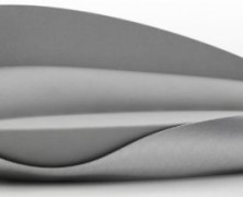 Sofa “Garota do Calhau”com design de Nini Andrade Silva