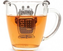 Infusor de chá no formato de robô
