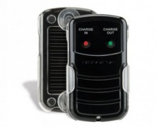 solBAT II: bateria reserva para gadgets, que pode ser carregada via USB ou energia solar